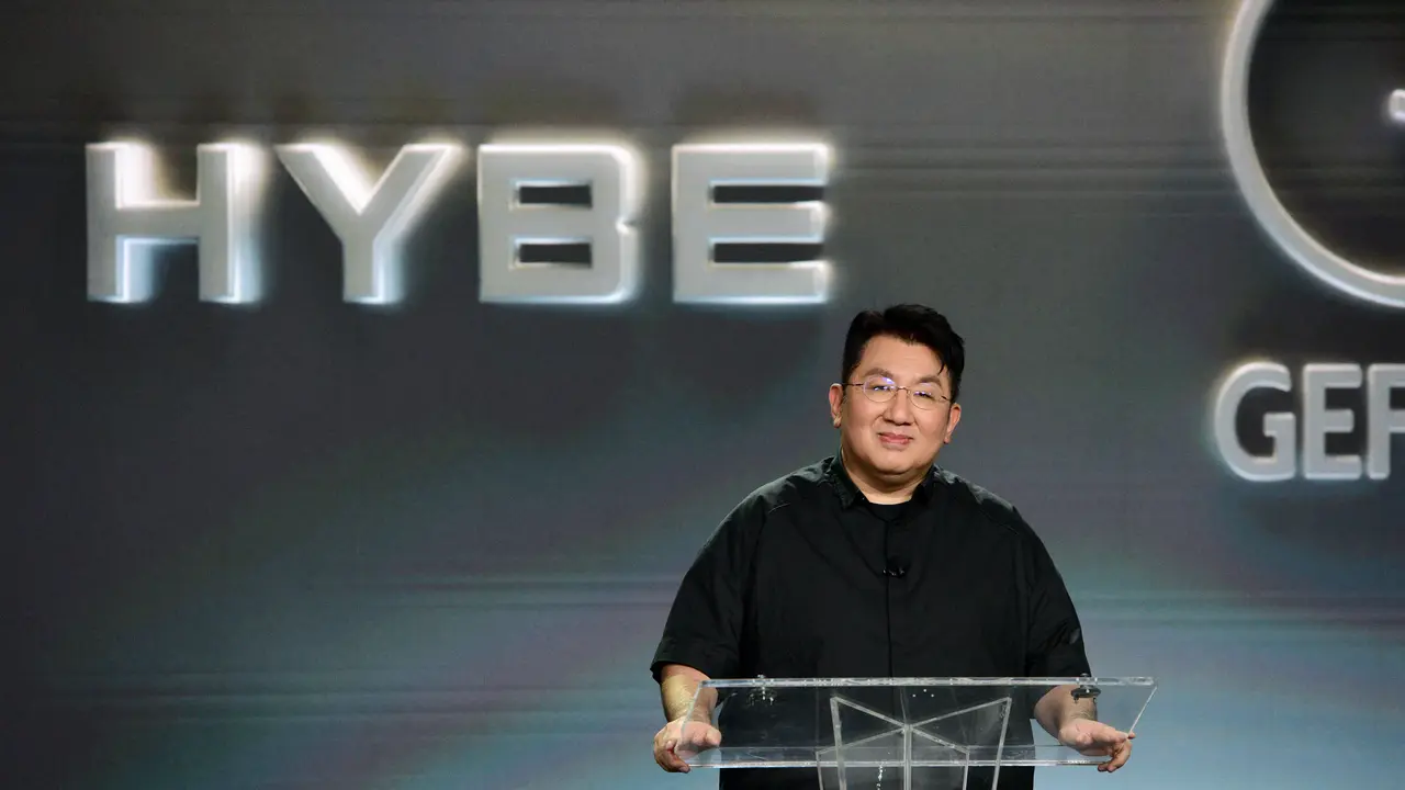 Bang Si Hyuk Diduga Raup Rp2 Triliun Lewat Trading Saham HYBE, Ini Kronologinya!