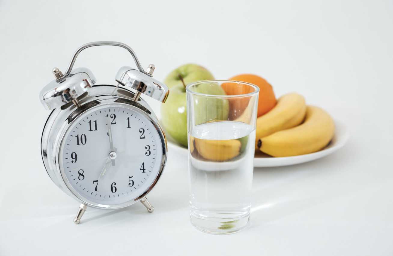 Skip Sarapan atau Tidak Makan Malam, Mana Lebih Efektif Hilangkan Buncit?