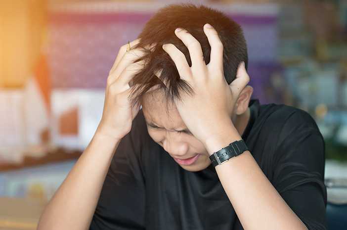 7 Tanda Gangguan Mental Remaja yang Wajib Diwaspadai Orang Tua di 2025