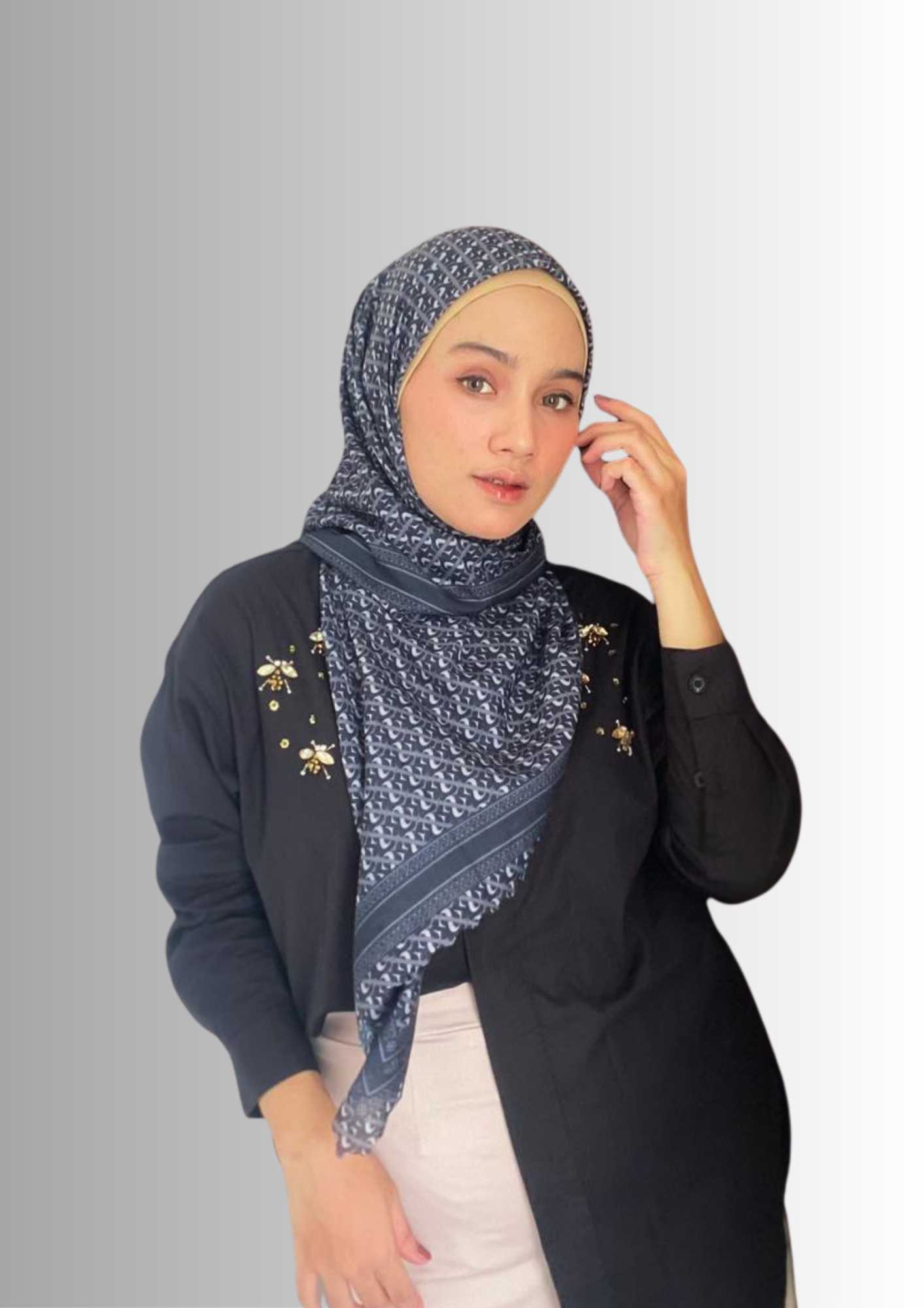 Lungguh Tri Astuti Munawar